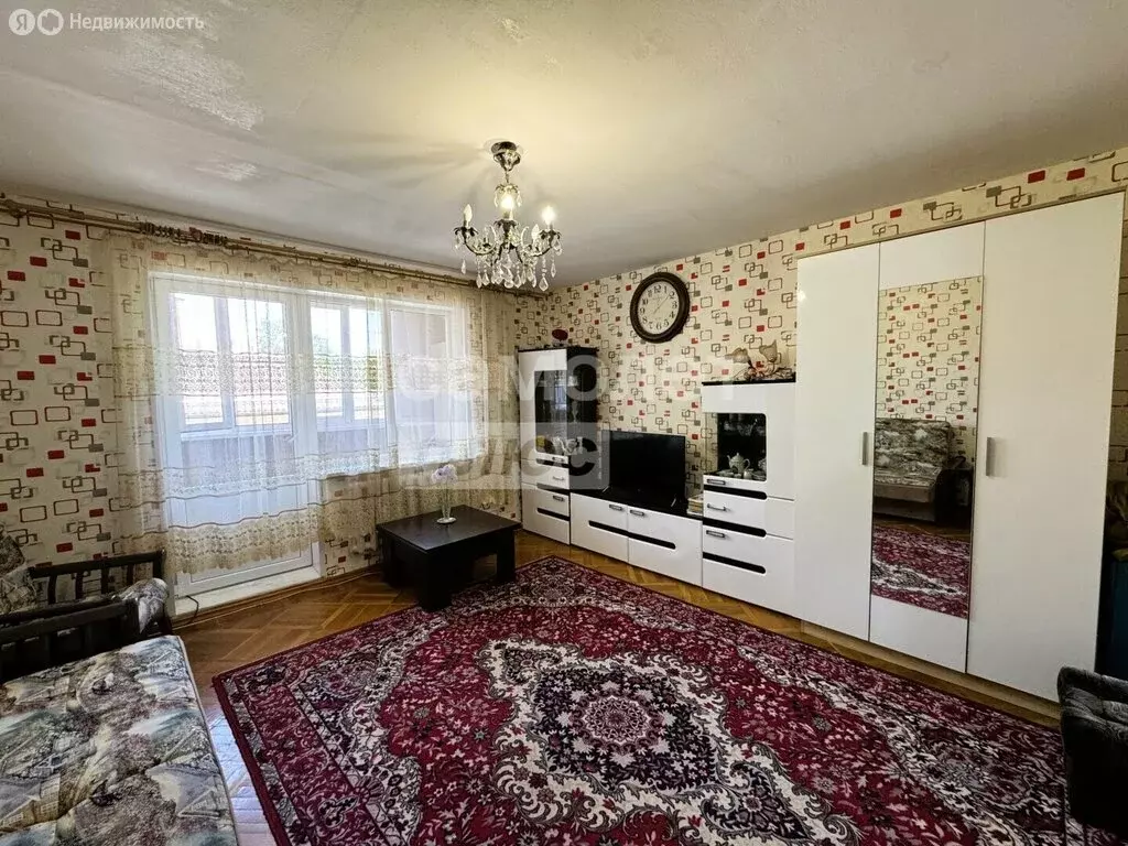 3-комнатная квартира: Крымск, улица Карла Либкнехта, 4 (69.8 м) - Фото 1