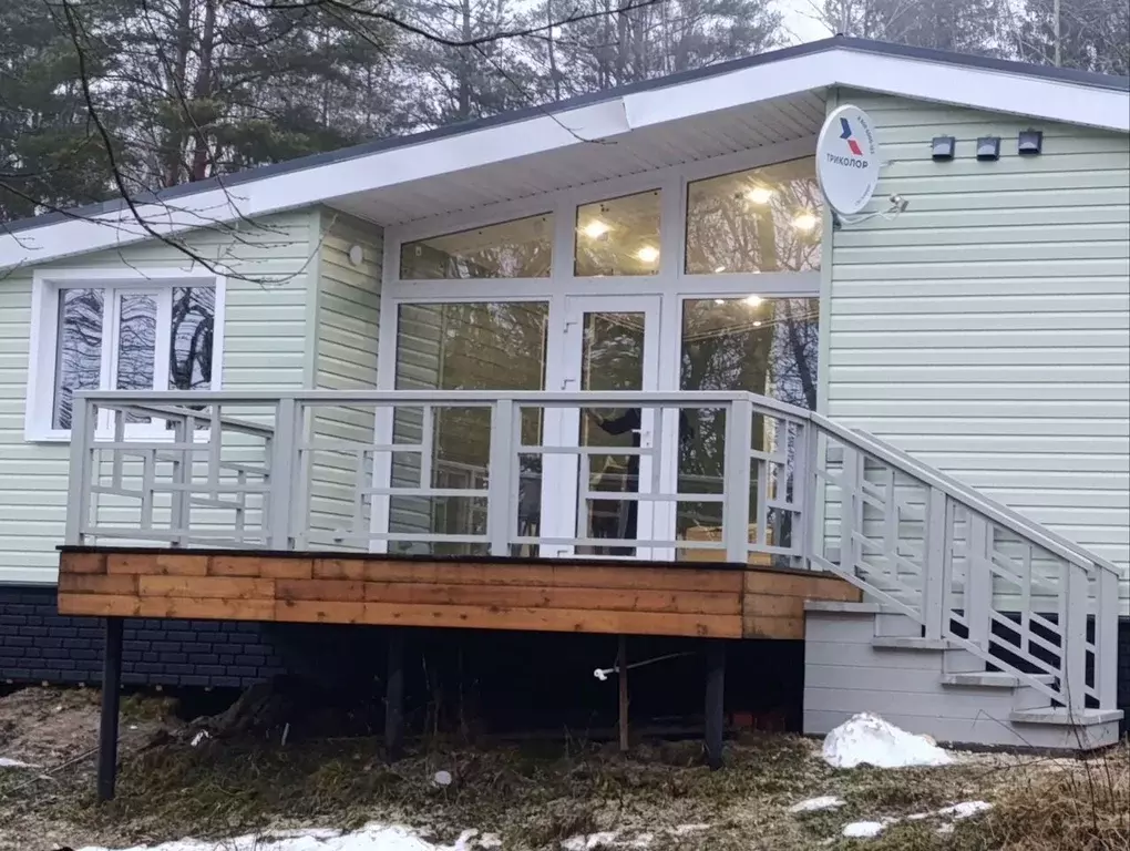 Дом в Ленинградская область, Кингисеппский район, Усть-Лужское с/пос, ... - Фото 1