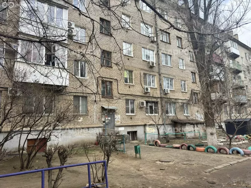 3-комнатная квартира: Волгоград, улица Дзержинского, 38 (54.4 м) - Фото 1