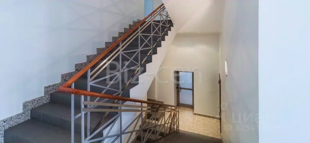 Офис в Москва Кожевнический проезд, 1 (120 м) - Фото 1