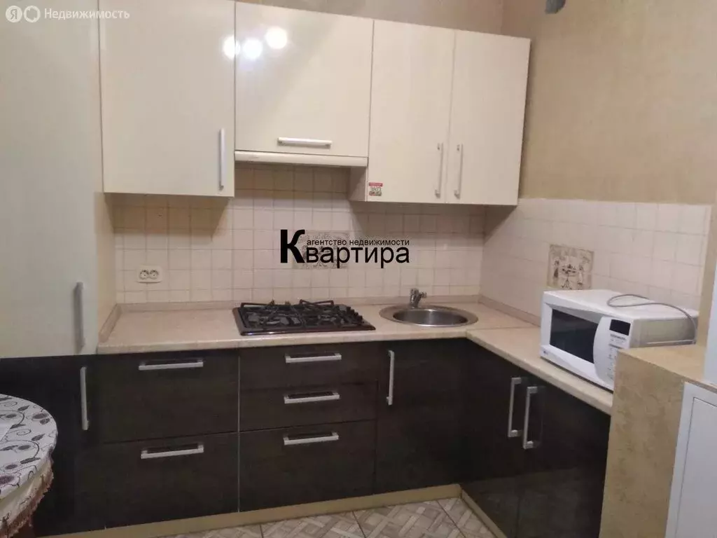 2-комнатная квартира: Смоленск, микрорайон Королёвка, 16 (60 м) - Фото 1