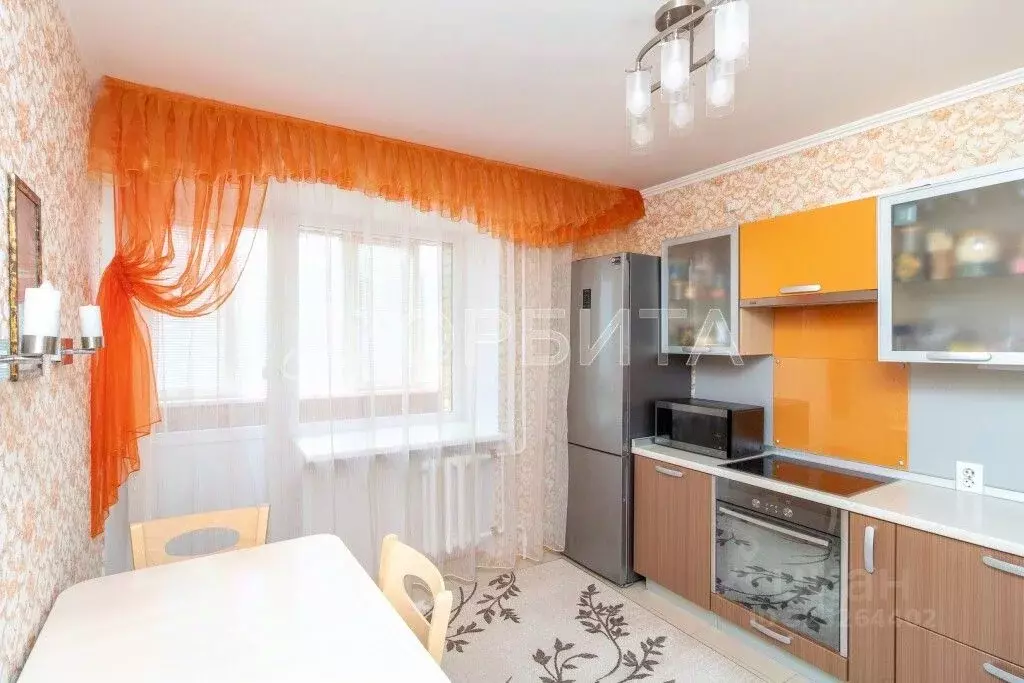 3-к кв. Тюменская область, Тюмень ул. Ватутина, 51 (73.1 м) - Фото 1