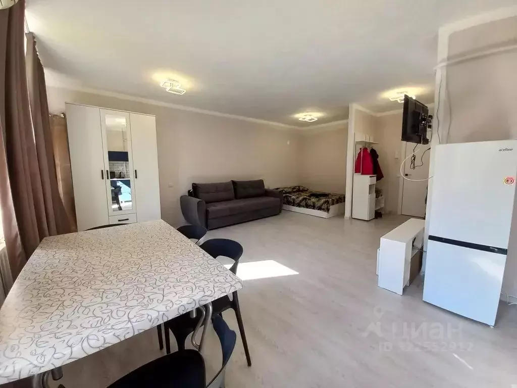 Студия Волгоградская область, Волгоград Семь Ветров мкр, ул. ... - Фото 1