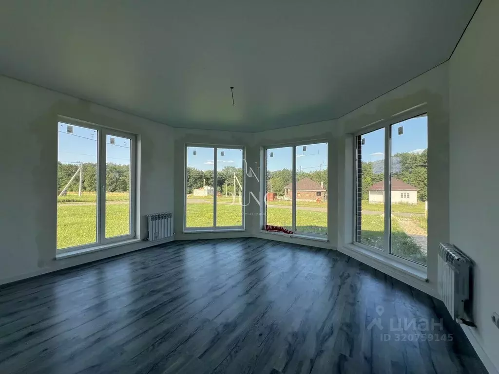 Дом в Белгородская область, Строитель Яковлевский городской округ, ул. ... - Фото 1