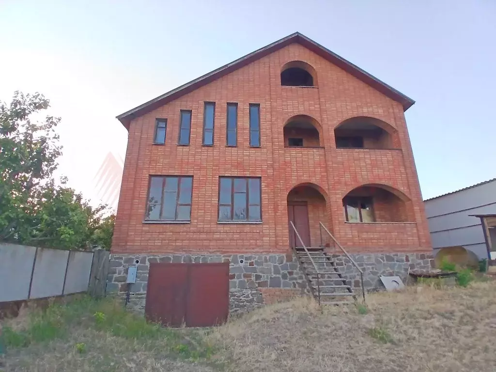 Дом в Ростовская область, Аксай пл. Ленина (340 м) - Фото 0