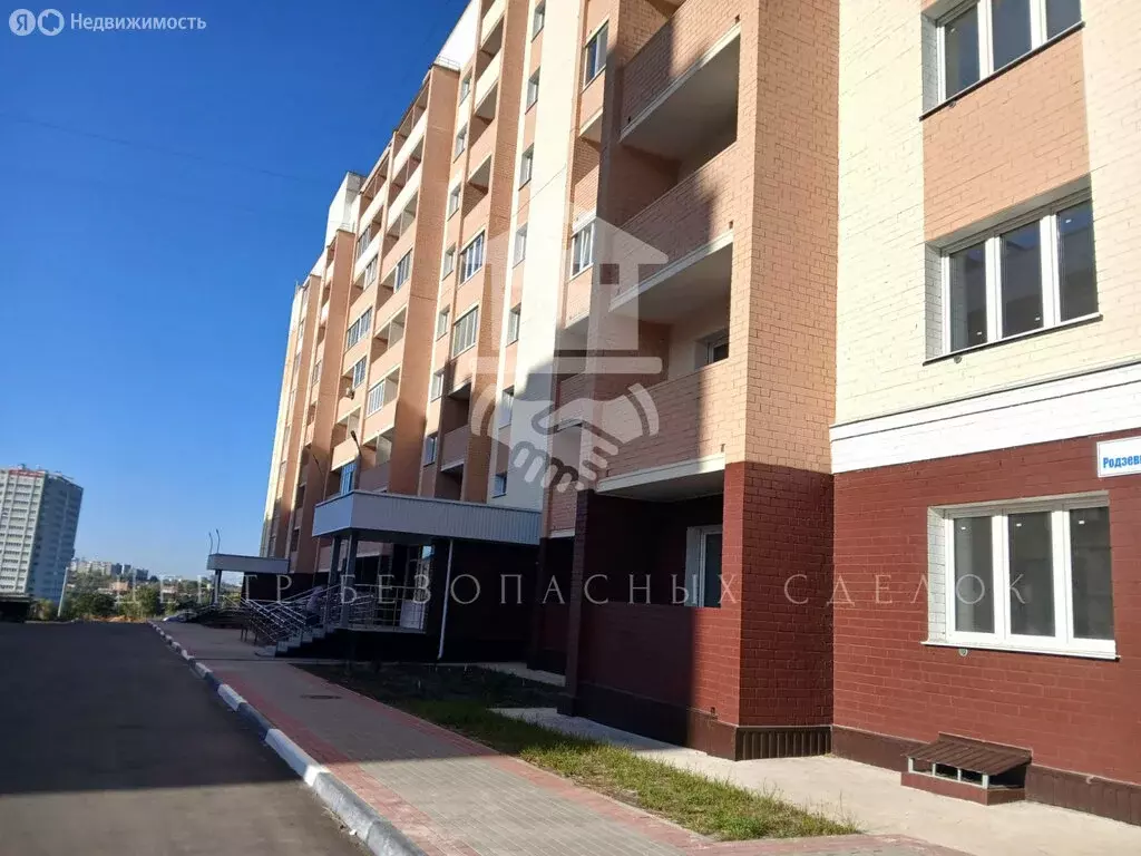 3-комнатная квартира: Орёл, ул. Родзевича-Белевича (82.8 м) - Фото 1