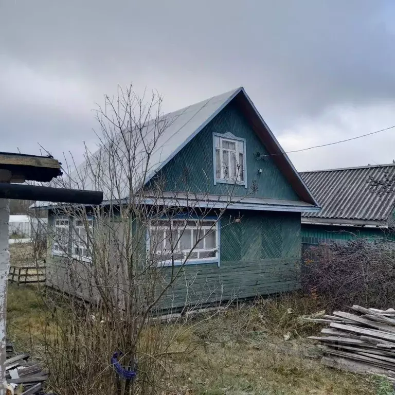 Дом в Вологодская область, Кадуйский муниципальный округ, Хохлово рп  ... - Фото 0