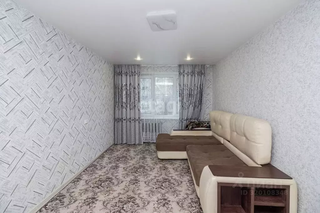 2-к кв. Тюменская область, Тюмень ул. Энергетиков, 53 (53.2 м) - Фото 0