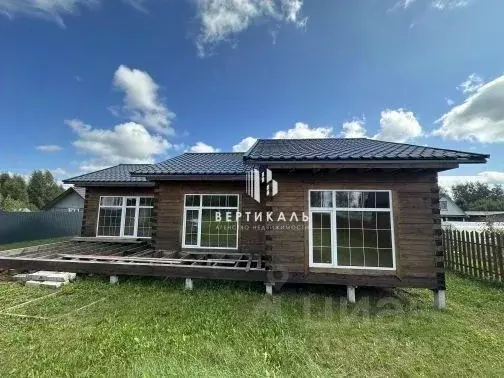 Дом в Новгородская область, Новгородский район, Савинское с/пос, д. ... - Фото 0