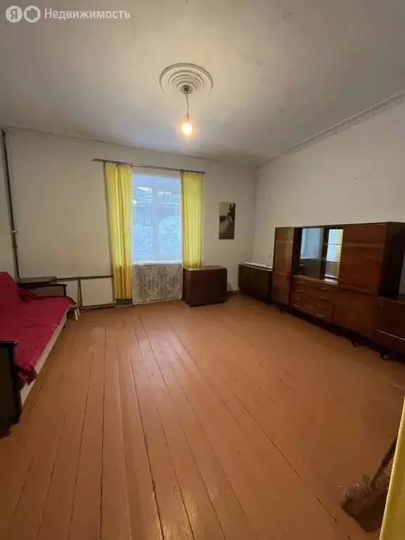 2-комнатная квартира: Дегтярск, улица Комарова, 10 (61 м) - Фото 1