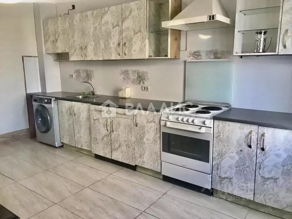 2-к кв. Владимирская область, Владимир ул. Чайковского, 25а (114.0 м) - Фото 0