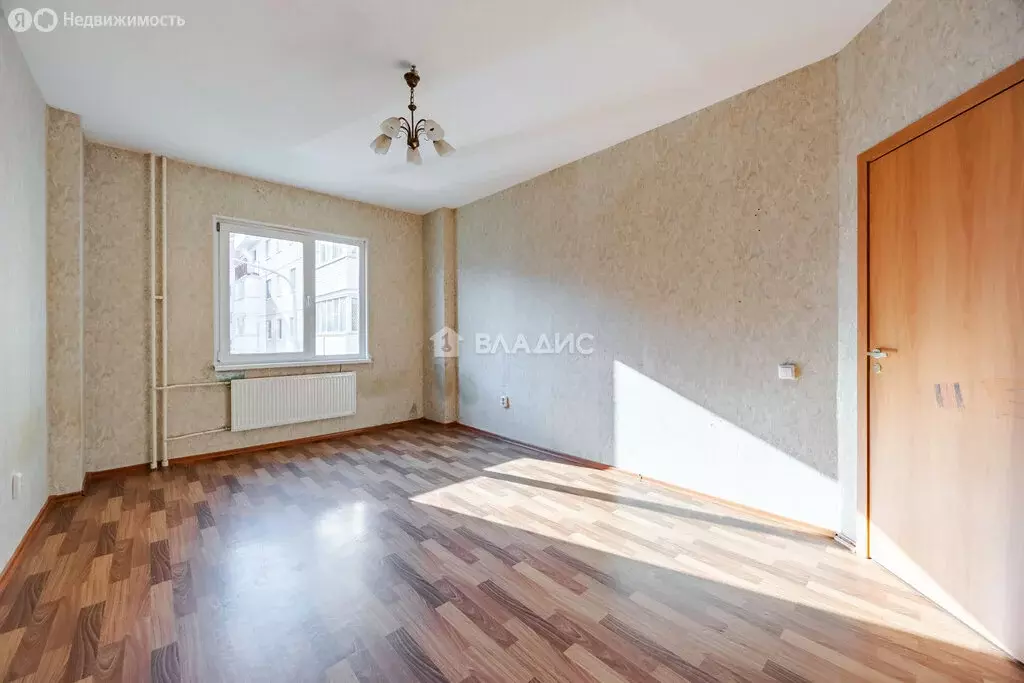 3-комнатная квартира: Петергоф, Ропшинское шоссе, 3к3 (70.3 м) - Фото 0