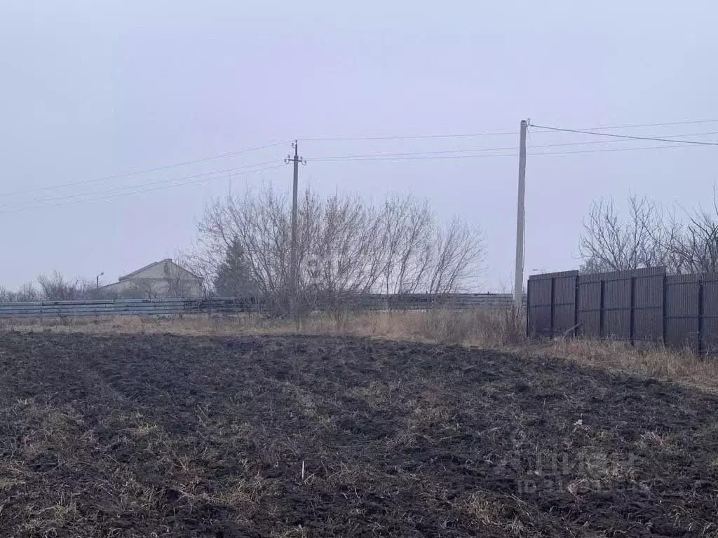 Участок в Белгородская область, Старооскольский городской округ, с. ... - Фото 1