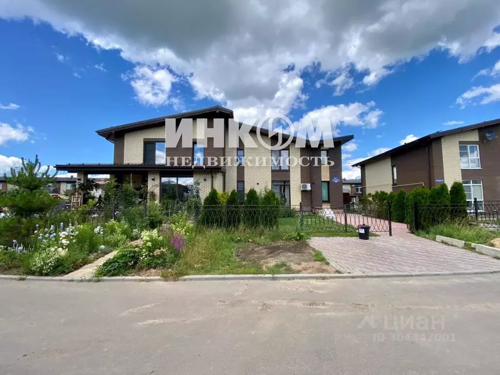 дом в москва вороновское поселение, с. никольское, (190 м) - Фото 1