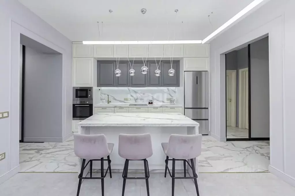 2-к кв. Тюменская область, Тюмень ул. Николая Семенова, 19 (68.3 м) - Фото 1