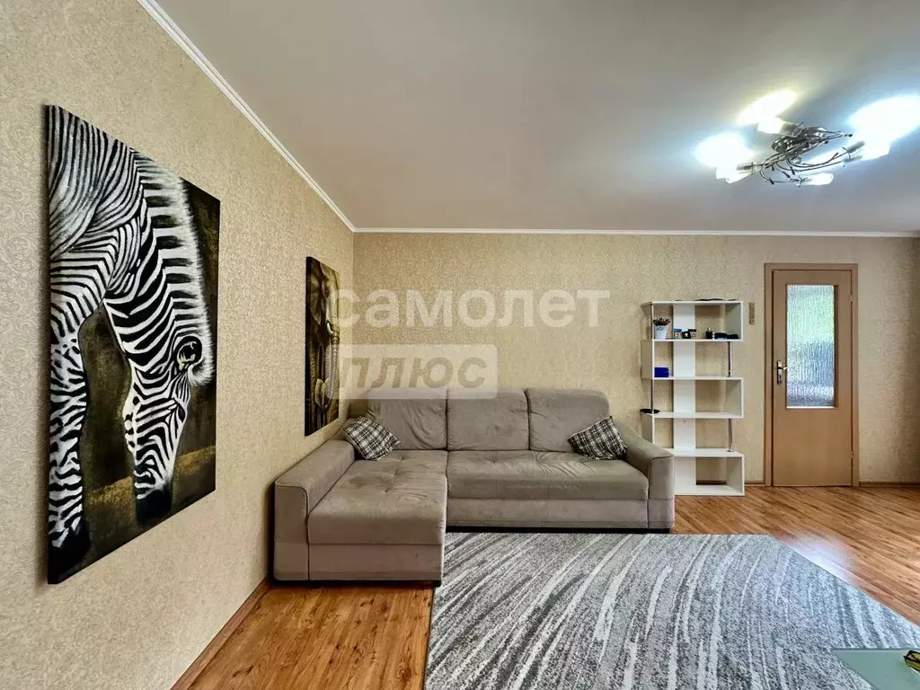 2-к кв. Калининградская область, Калининград Свободная ул., 4 (44.0 м) - Фото 0