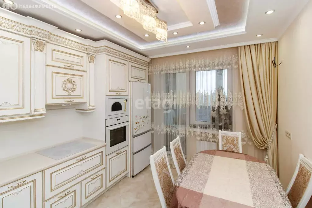 3-комнатная квартира: Тюмень, Ямская улица, 86 (92 м) - Фото 1