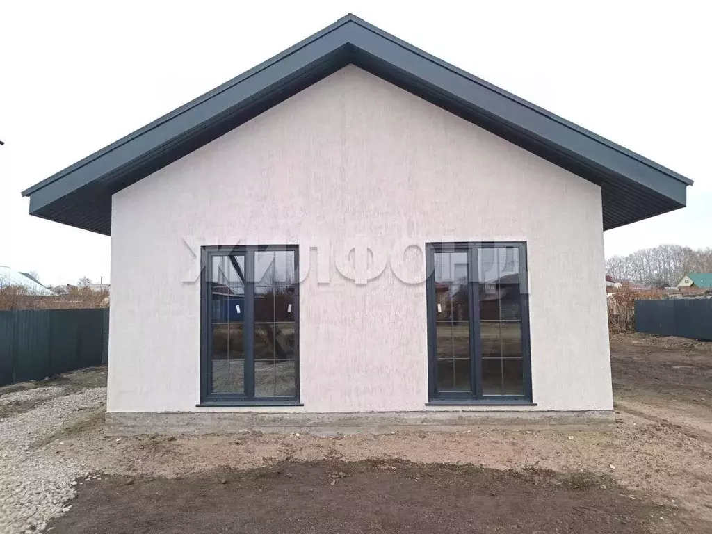 Дом в Новосибирская область, Колывань рп ул. Ворошилова (55 м) - Фото 1