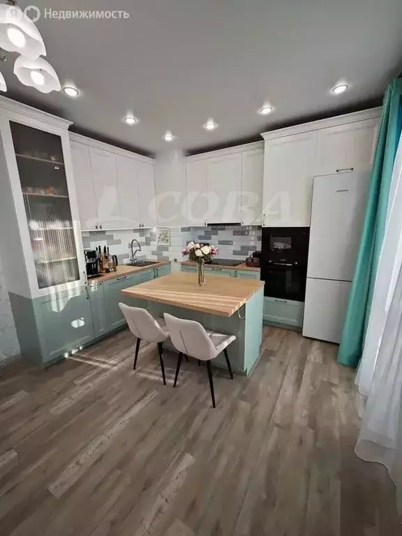 2-комнатная квартира: Тюмень, улица Парада Победы, 17 (53.5 м) - Фото 2