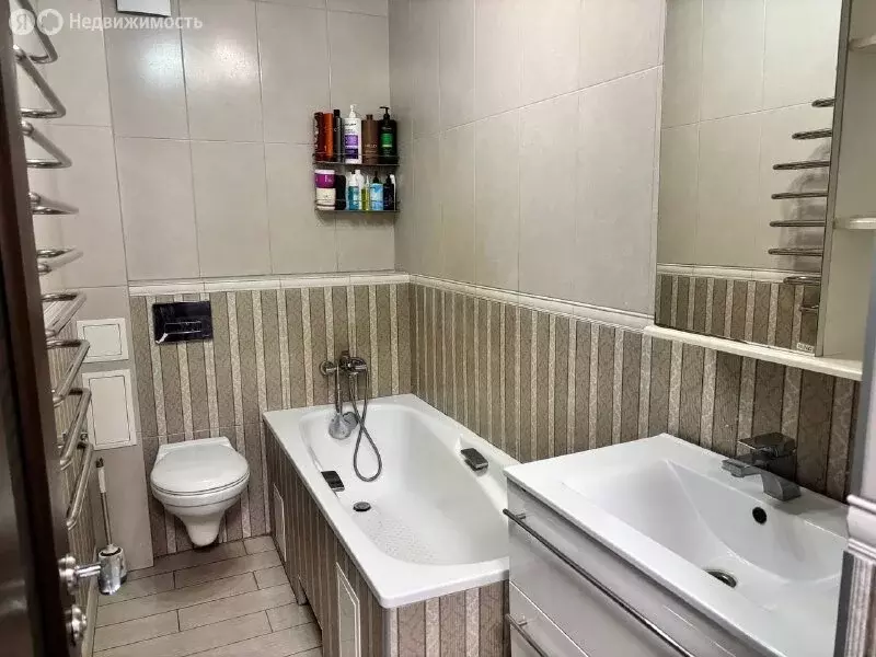 2-комнатная квартира: микрорайон Чкаловск, улица Лукашова, 13 (50 м) - Фото 0