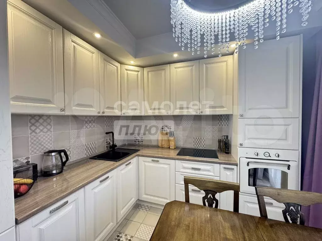 3-к. квартира, 70 м, 14/17 эт. - Фото 0