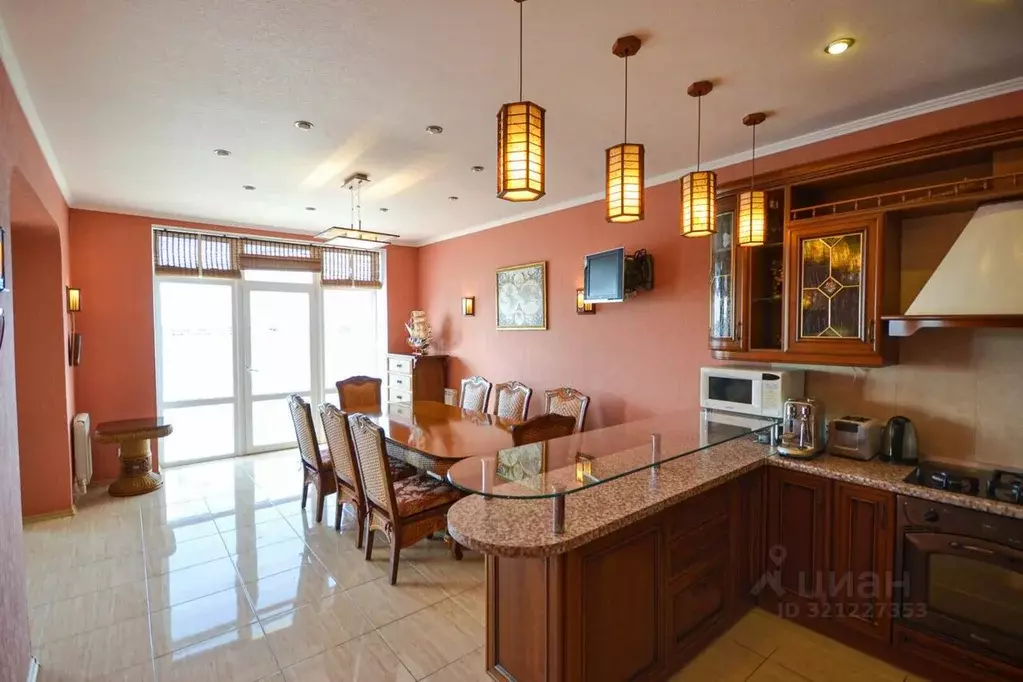 Таунхаус в Севастополь ул. Катерная (280 м) - Фото 1