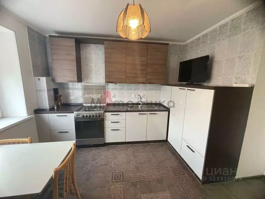 2-к кв. Белгородская область, Белгород просп. Славы, 18 (62.0 м) - Фото 1