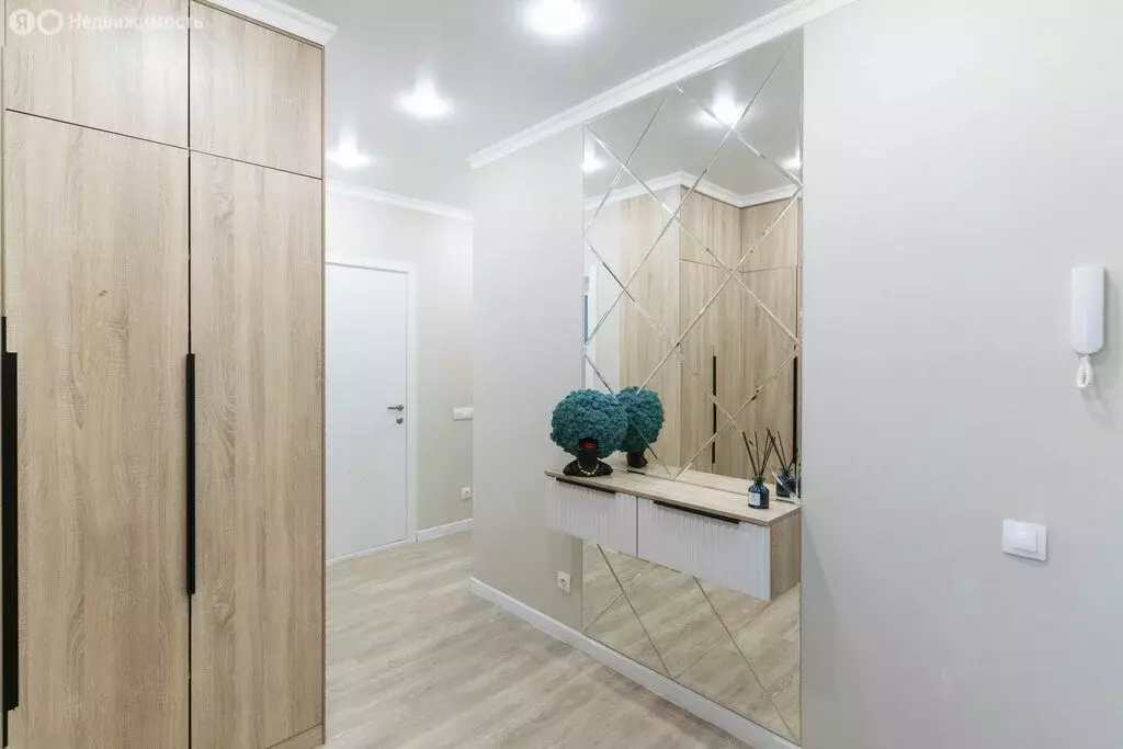 3-комнатная квартира: Тюмень, улица Константина Посьета, 16 (69.8 м) - Фото 1