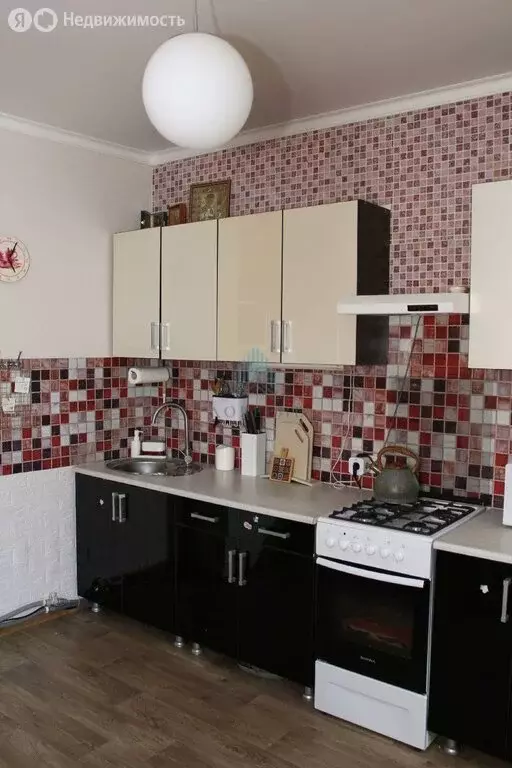 1-комнатная квартира: Астрахань, улица Бабаевского, 1к9 (55 м) - Фото 1