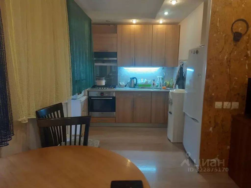 3-к кв. Волгоградская область, Волгоград ул. Им. Циолковского, 24 ... - Фото 1