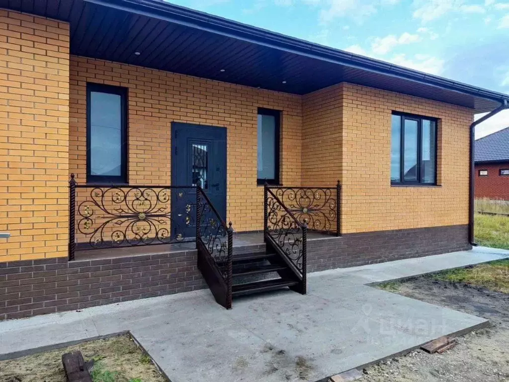 Дом в Белгородская область, Старый Оскол ул. Гвардейская, 21 (140 м) - Фото 1