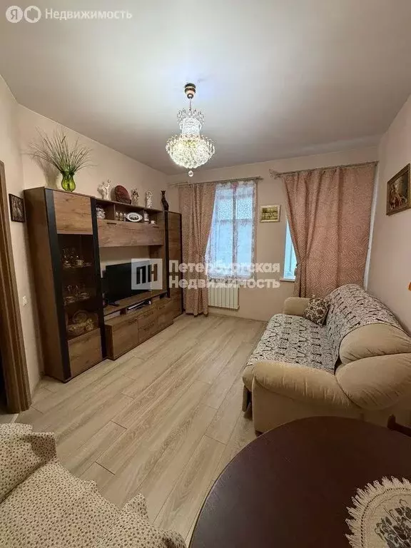 2-комнатная квартира: Санкт-Петербург, 18-я линия Васильевского ... - Фото 1
