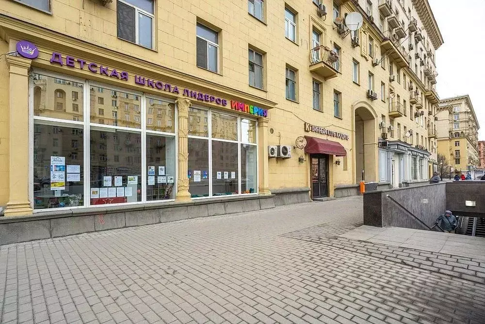 Помещение свободного назначения в Москва Кутузовский просп., 24 (379 ... - Фото 1