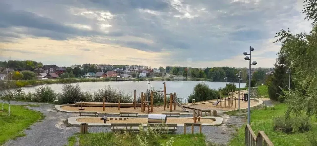 Дом в Татарстан, Пестречинский район, Кощаковское с/пос, д. Званка ул. ... - Фото 1