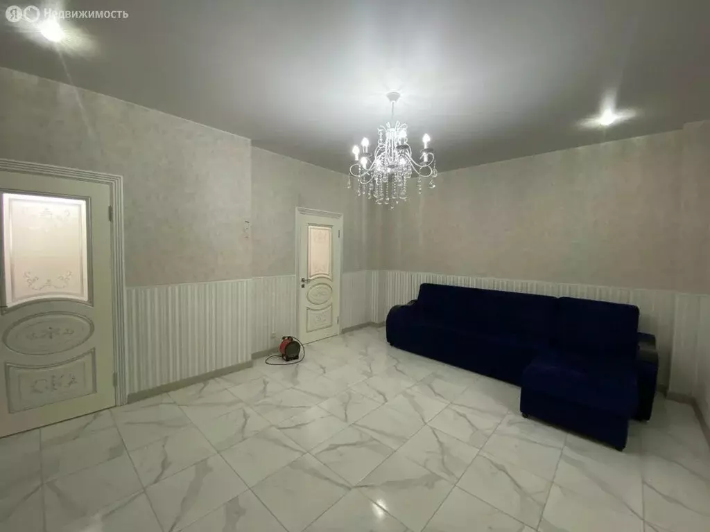 3-комнатная квартира: Дербент, улица Пушкина, 3 (74 м) - Фото 0