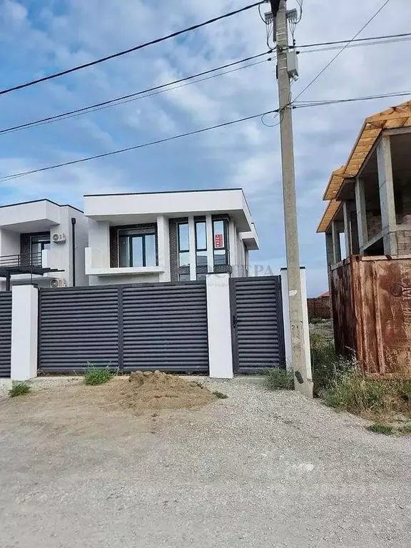 Дом в Краснодарский край, Геленджик ул. Лютенко, 3А (280 м) - Фото 0