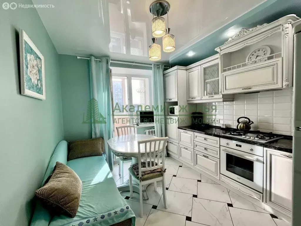 2-комнатная квартира: Саратов, улица имени В.И. Чапаева, 124А (68.9 м) - Фото 1