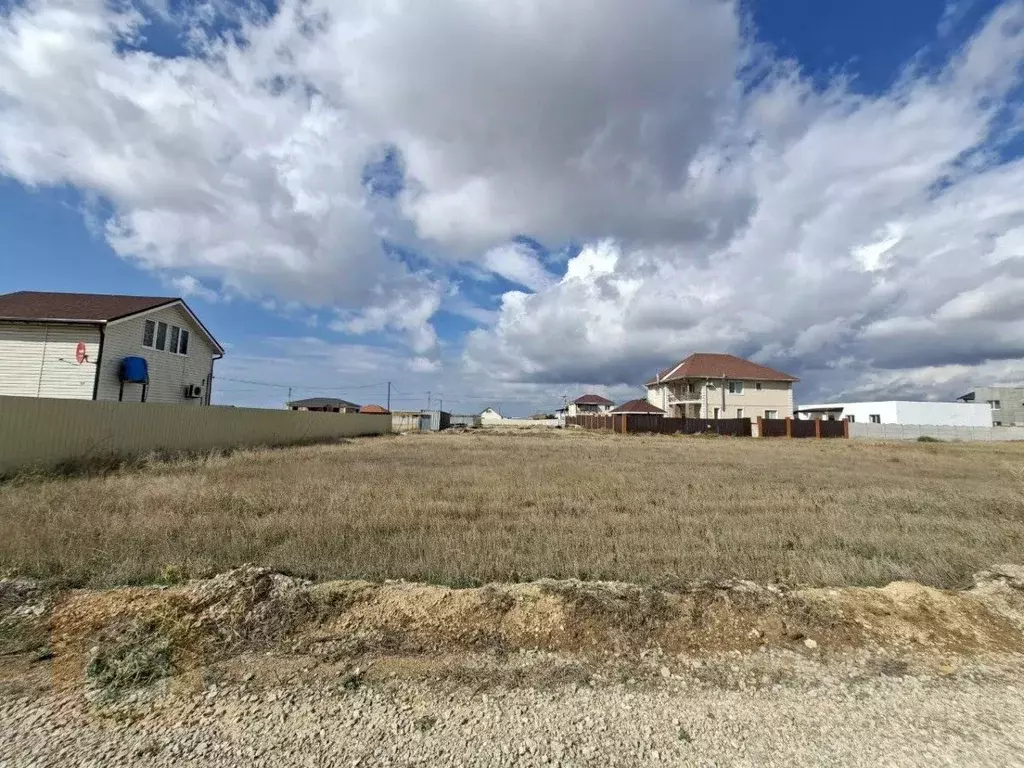 Участок в Крым, Сакский район, с. Молочное ул. Крымская, 16 (8.0 сот.) - Фото 1