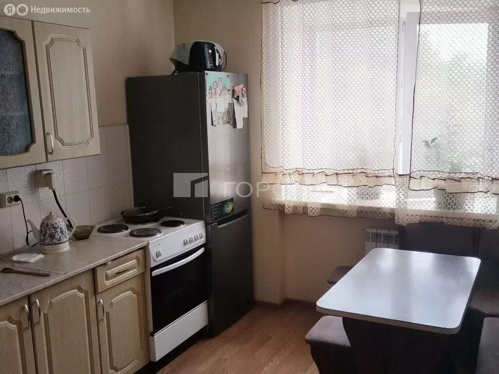 2-комнатная квартира: Барнаул, улица Монтажников, 12 (57 м) - Фото 1