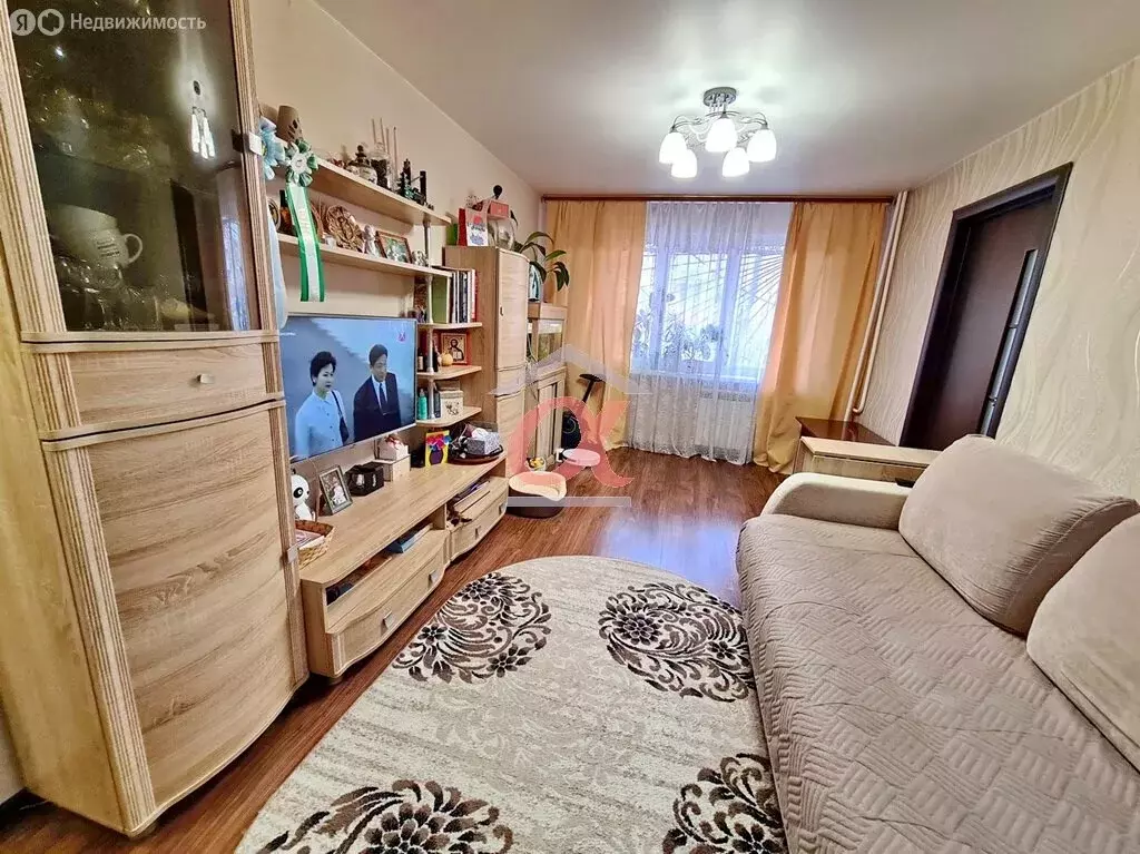 3-комнатная квартира: Кемерово, улица Сибиряков-Гвардейцев, 330 (57 м) - Фото 1