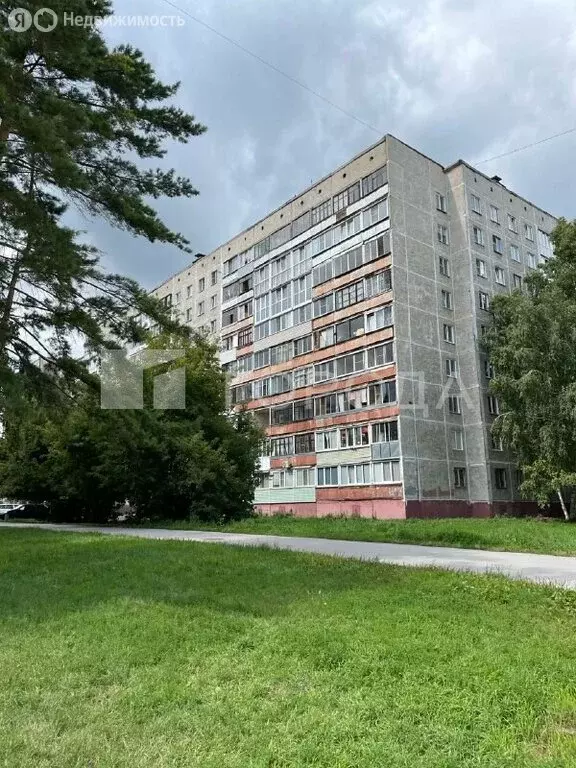 5-комнатная квартира: Барнаул, микрорайон Докучаево, улица Шукшина, 24 ... - Фото 1