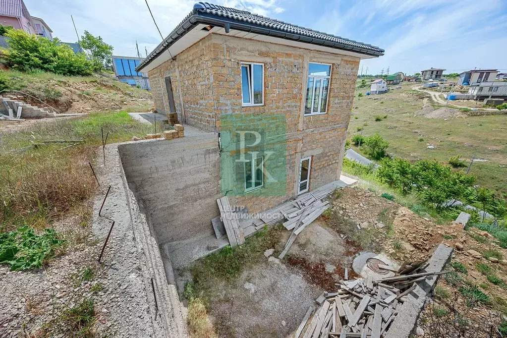Дом в Севастополь ул. Генерала Мельника, 80 (165 м) - Фото 1
