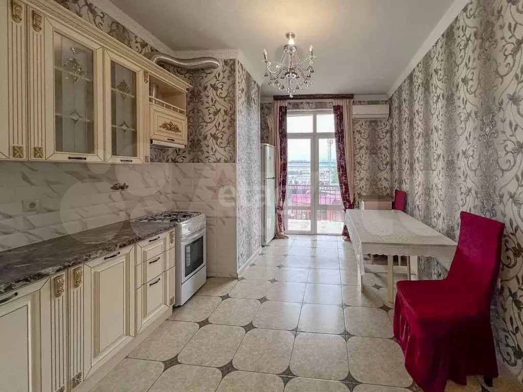 2-к. квартира, 68 м, 4/10 эт. - Фото 1