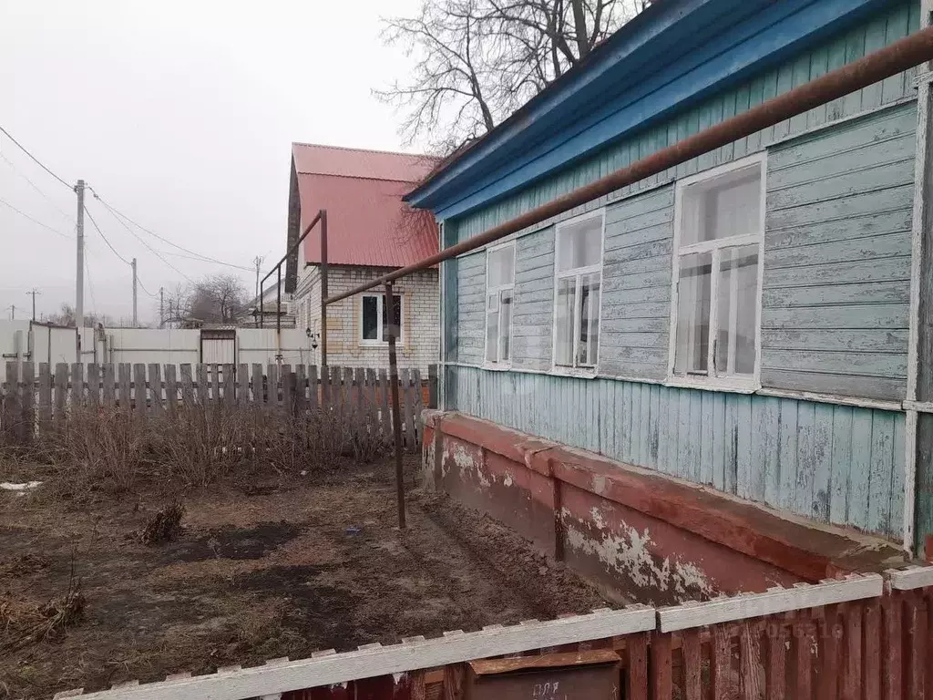 Дом в Саратовская область, Балашовский район, с. Репное Советская ул., ... - Фото 0