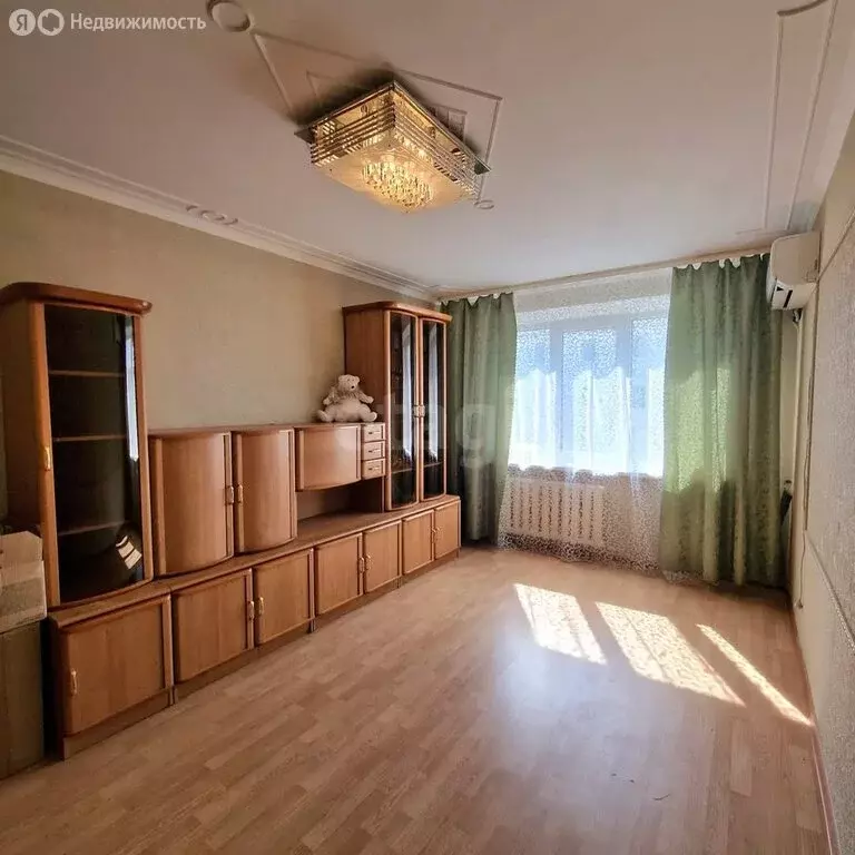 3-комнатная квартира: Тюмень, улица Домостроителей, 12 (66.5 м) - Фото 1