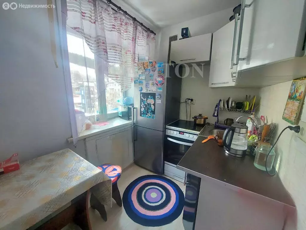 2-комнатная квартира: Горно-Алтайск, улица Павла Кучияк, 9 (41.2 м) - Фото 1