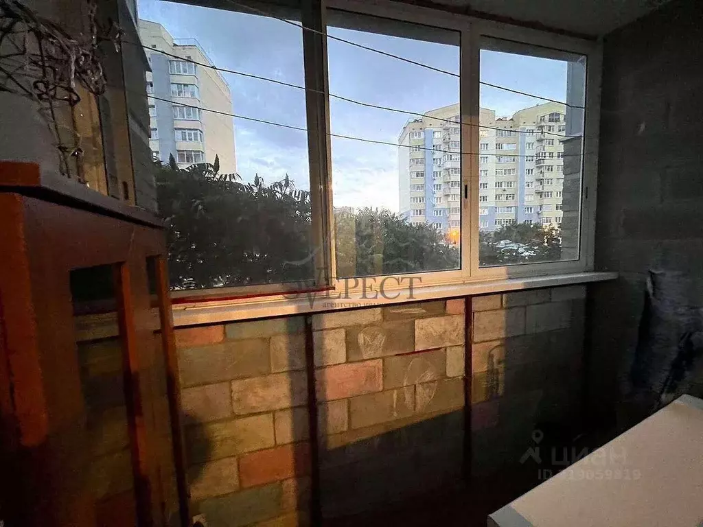 2-к кв. Белгородская область, Старый Оскол Дубрава мкр, 1 кв-л, 16 ... - Фото 2