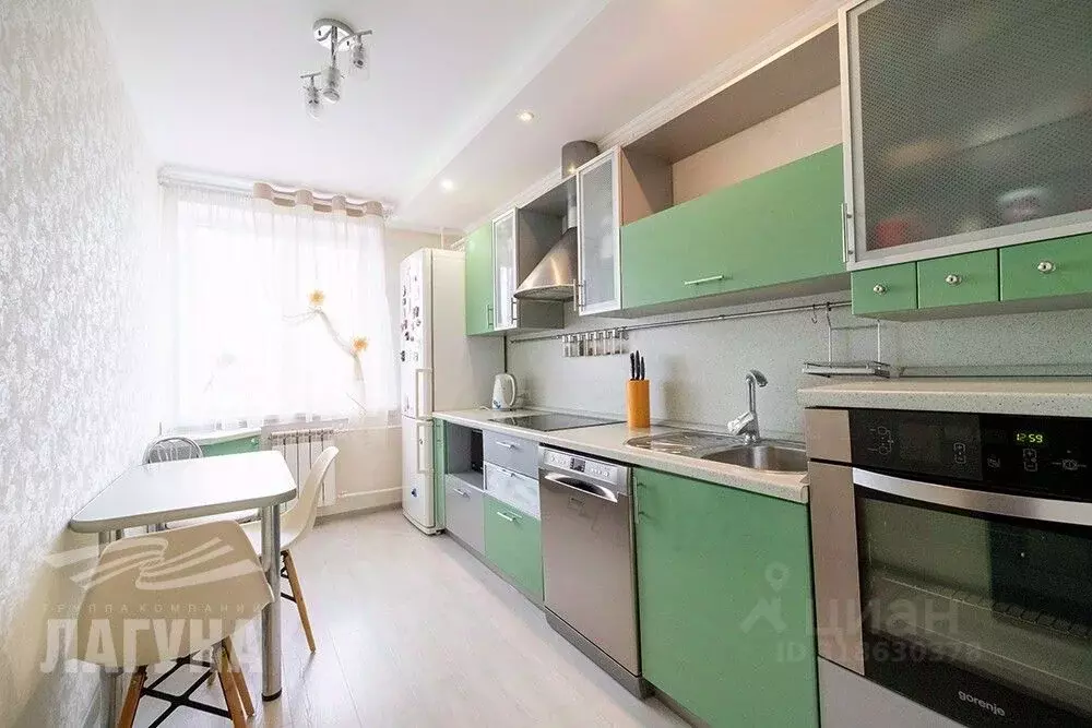 3-к кв. Томская область, Томск ул. Елизаровых, 70 (65.8 м) - Фото 0
