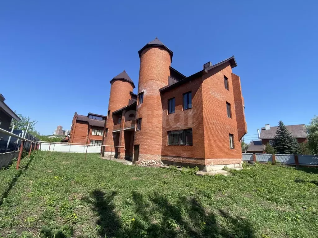 Дом в Башкортостан, Уфа ул. Глухариная, 51 (900 м) - Фото 1