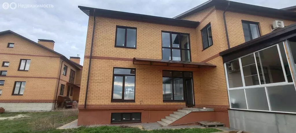 Дом в Волжский, Набережная улица, 10А/6 (280.2 м) - Фото 1